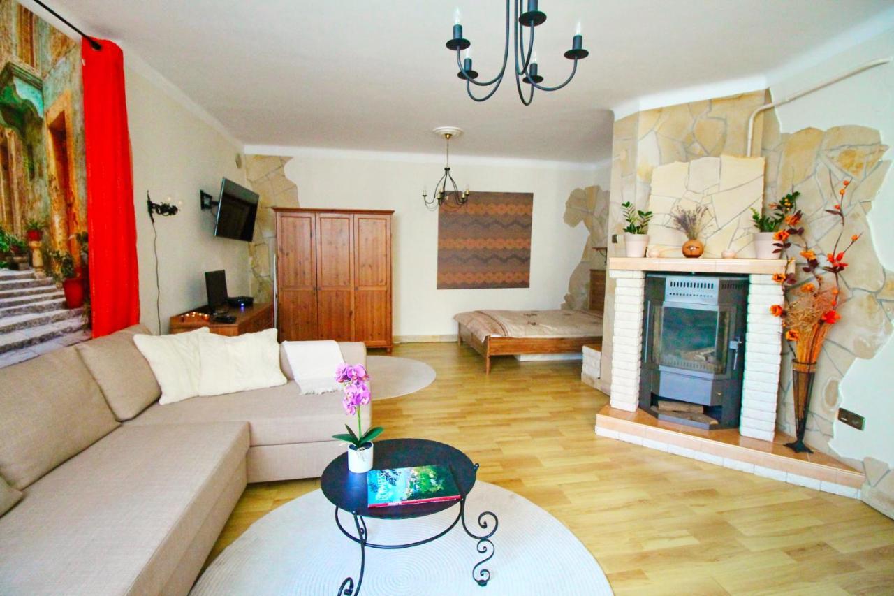 Cosy Castle Apartment ブダペスト エクステリア 写真