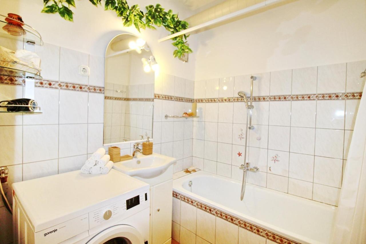Cosy Castle Apartment ブダペスト エクステリア 写真