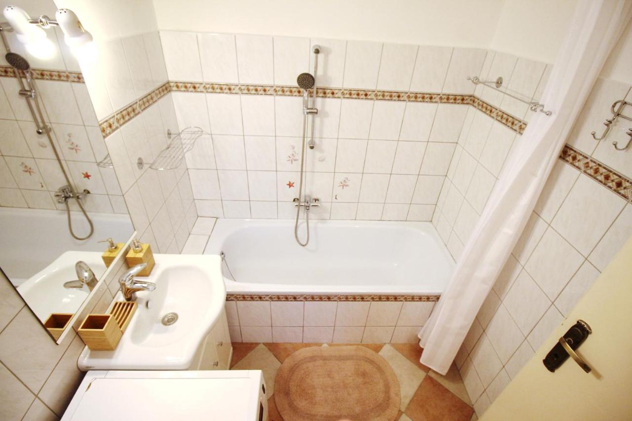 Cosy Castle Apartment ブダペスト エクステリア 写真